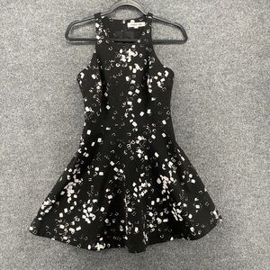 Elizabeth and James Dress Size 4 Black A-Line Flare Skater Cocktail Party Chic